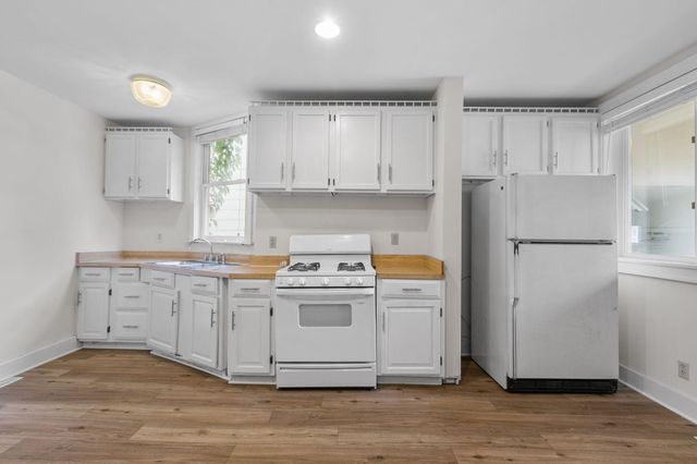 2610 Dupont Avenue S 1, Minneapolis, MN 55408