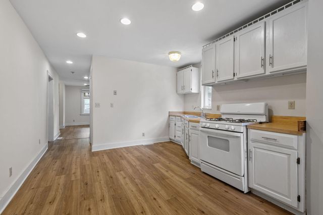 2610 Dupont Avenue S 1, Minneapolis, MN 55408