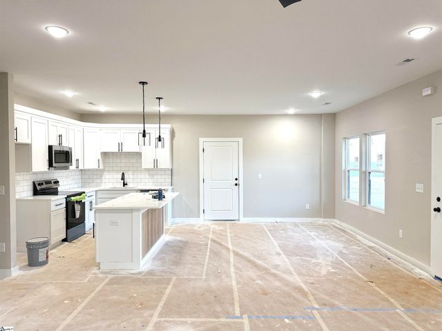 825 Campobello Gramling School Road, Campobello, SC 29322