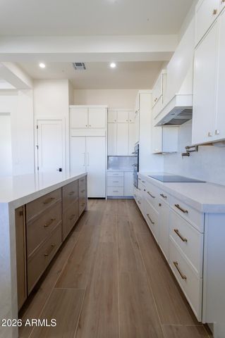 3972 E Hash Knife Draw Road, San Tan Valley, AZ 85140