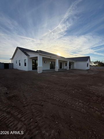 3972 E Hash Knife Draw Road, San Tan Valley, AZ 85140