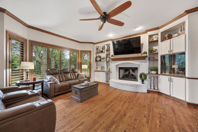 3912 Royal and Ancient Drive, St. Charles, IL 60174