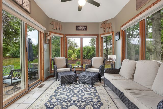 3912 Royal and Ancient Drive, St. Charles, IL 60174