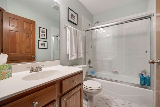 3912 Royal and Ancient Drive, St. Charles, IL 60174