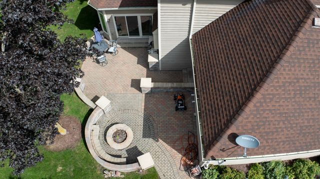 3912 Royal and Ancient Drive, St. Charles, IL 60174