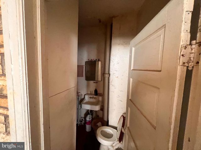 5427 BALTIMORE AVE, Philadelphia, PA 19143