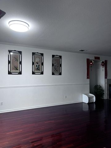 1950 W Rio Hondo Way, Hanford, CA 93230