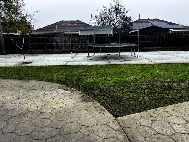 1950 W Rio Hondo Way, Hanford, CA 93230