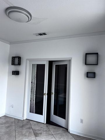 1950 W Rio Hondo Way, Hanford, CA 93230