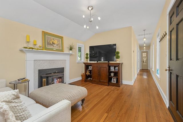 6 Pine St, Medfield, MA 02052