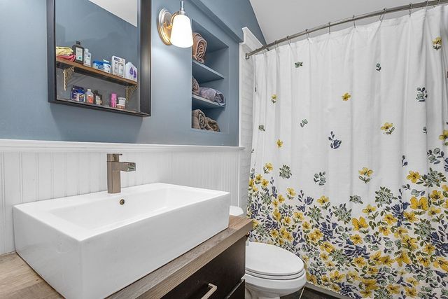 6 Pine St, Medfield, MA 02052