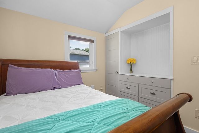 6 Pine St, Medfield, MA 02052
