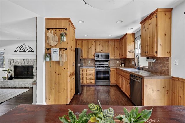 27441 Meadow, Lake Arrowhead, CA 92326