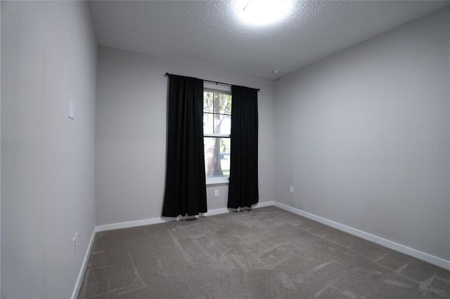 2004 E GRANT AVENUE, Orlando, FL 32806