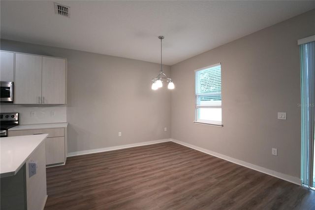 2004 E GRANT AVENUE, Orlando, FL 32806