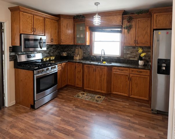 6709 W 88th Place, Oak Lawn, IL 60453