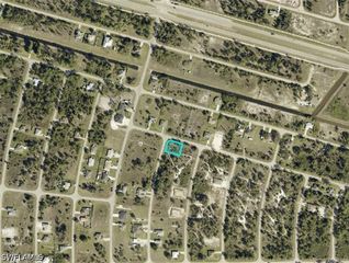 1243 Best AVE, Fort Myers, FL 33913