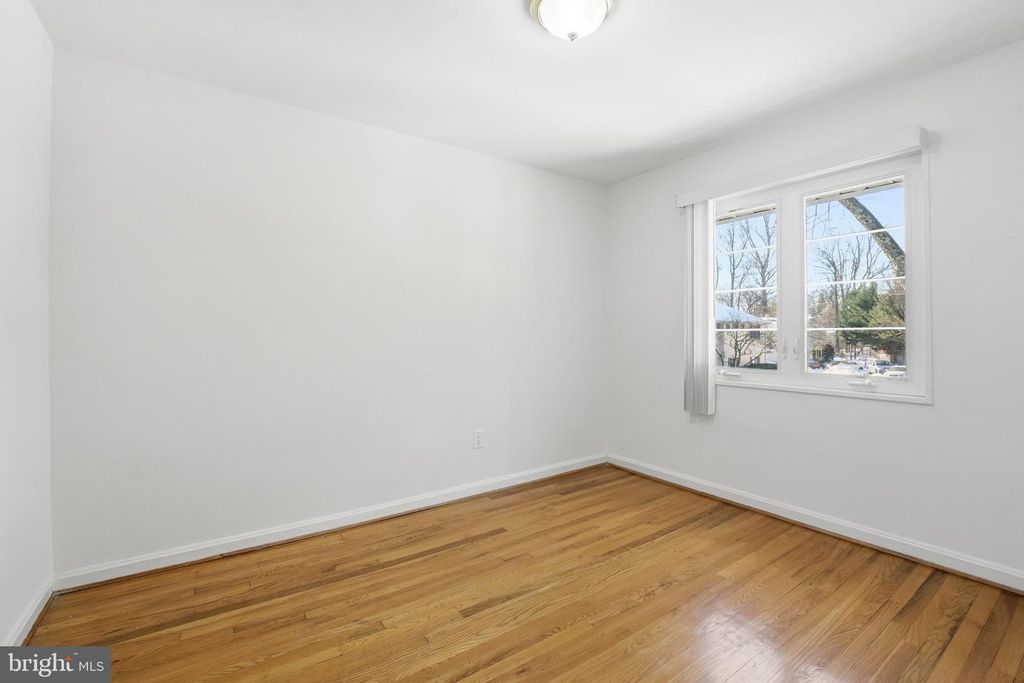 Image 17 of property listing at 5364 POOKS HILL RD, Bethesda, MD 20814