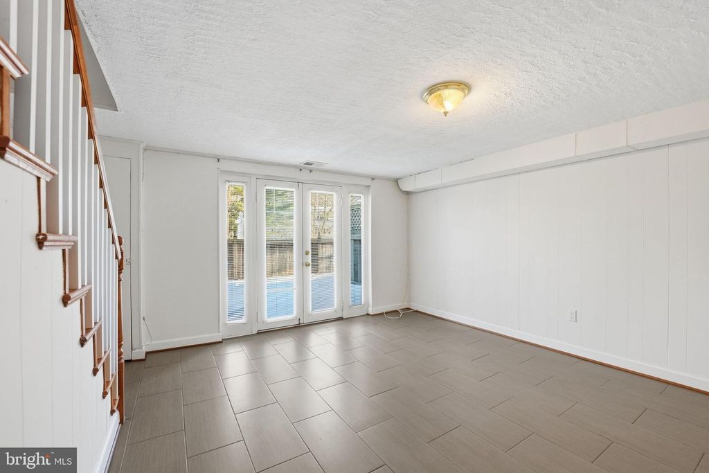 Image 22 of property listing at 5364 POOKS HILL RD, Bethesda, MD 20814