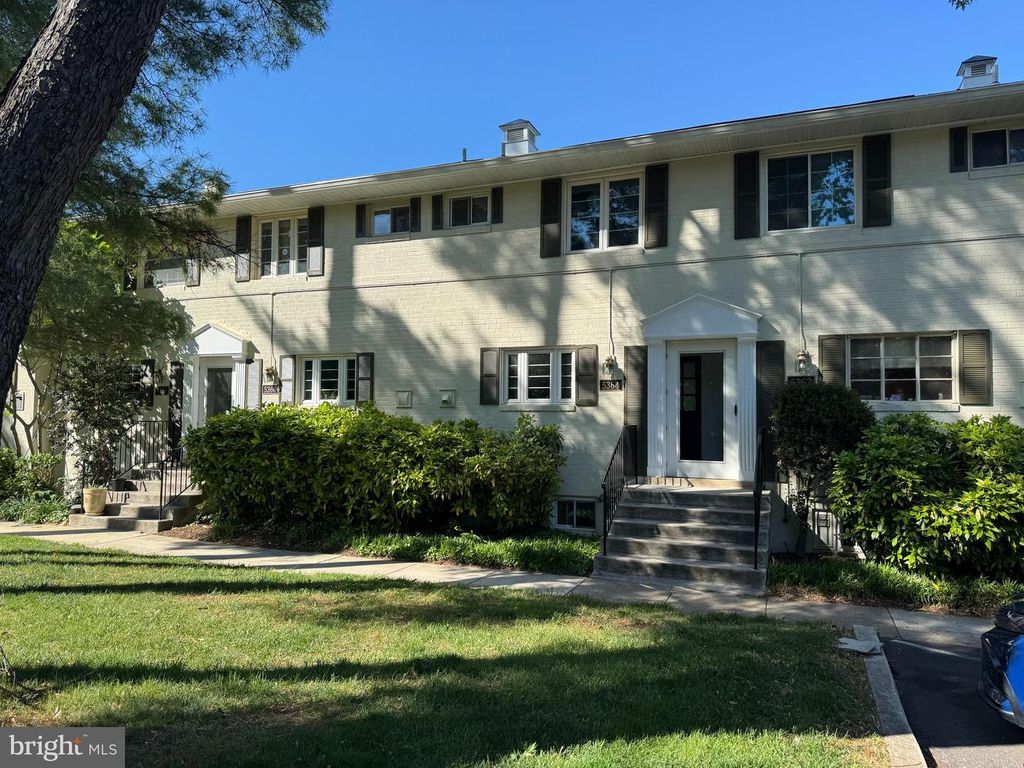 Image 2 of property listing at 5364 POOKS HILL RD, Bethesda, MD 20814