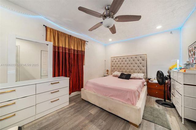 19707 SW 118th Pl, Miami, FL 33177