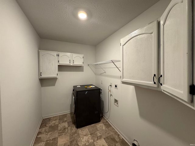 3230 Sand Walk Drive, Kokomo, IN 46902