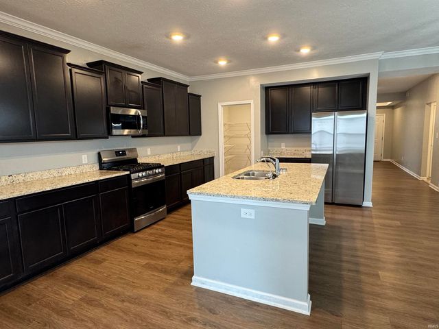 3230 Sand Walk Drive, Kokomo, IN 46902