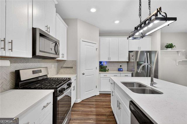 4161 Dean Grove Way, Loganville, GA 30052