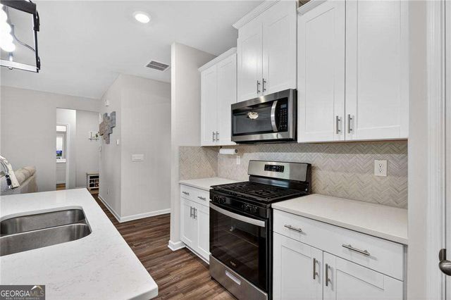 4161 Dean Grove Way, Loganville, GA 30052