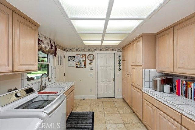 3694 Parkside, San Bernardino, CA 92404