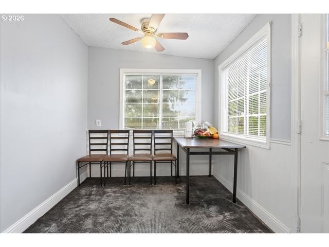 6401 Se HAZEL St, Portland, OR 97206