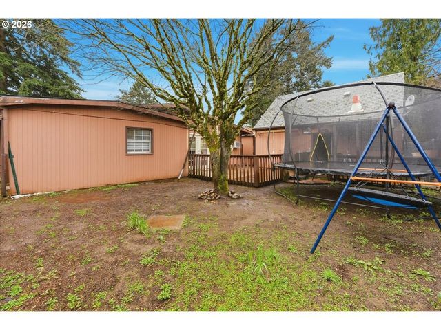 6401 Se HAZEL St, Portland, OR 97206