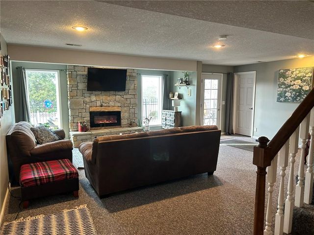 2316 Rhonda Road, Excelsior Springs, MO 64024