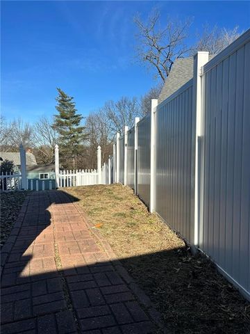 2316 Rhonda Road, Excelsior Springs, MO 64024