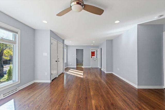 301 CROWN PT, Columbia, MO 65203