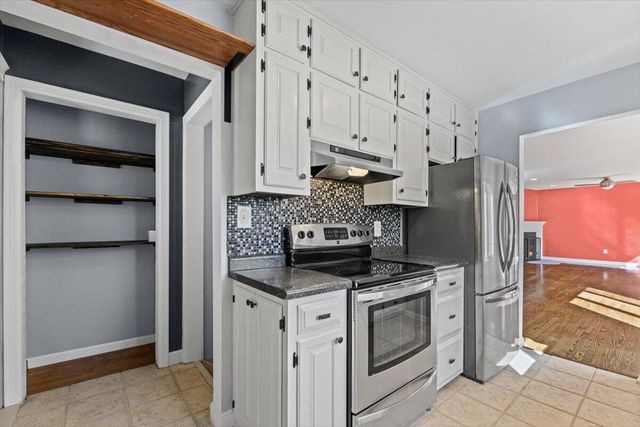 301 CROWN PT, Columbia, MO 65203