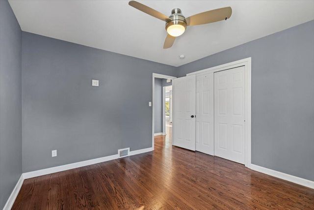 301 CROWN PT, Columbia, MO 65203