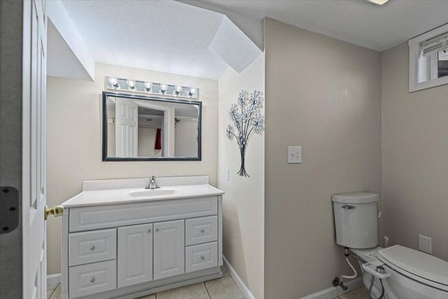 301 CROWN PT, Columbia, MO 65203