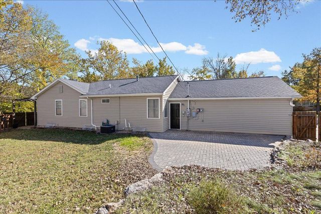 301 CROWN PT, Columbia, MO 65203