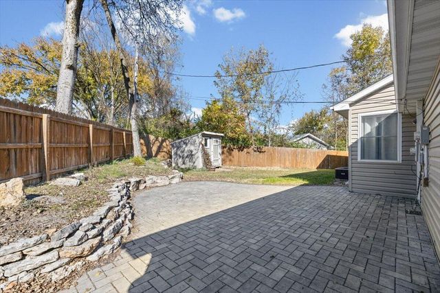 301 CROWN PT, Columbia, MO 65203