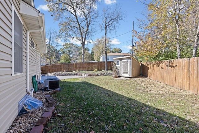 301 CROWN PT, Columbia, MO 65203