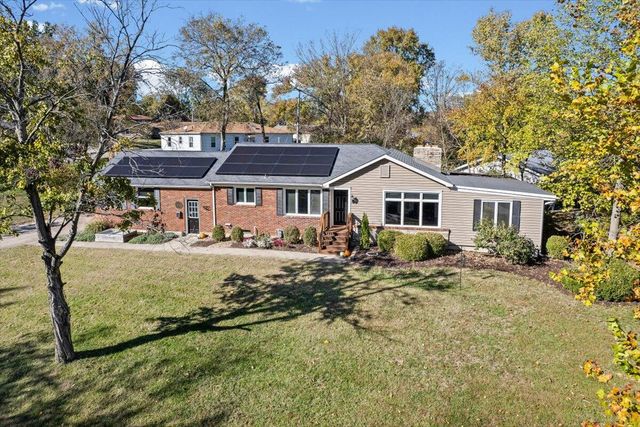 301 CROWN PT, Columbia, MO 65203