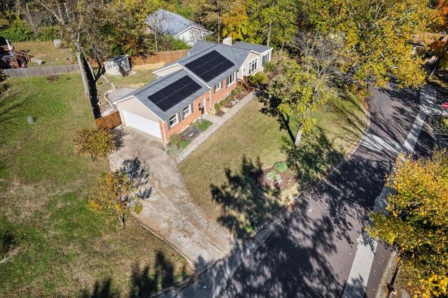 301 CROWN PT, Columbia, MO 65203