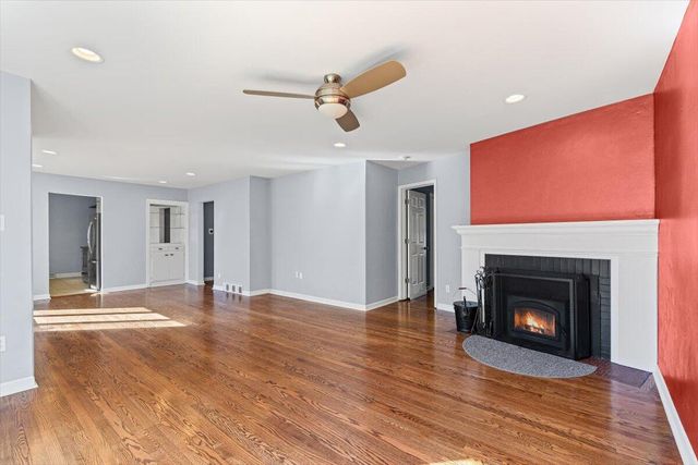 301 CROWN PT, Columbia, MO 65203