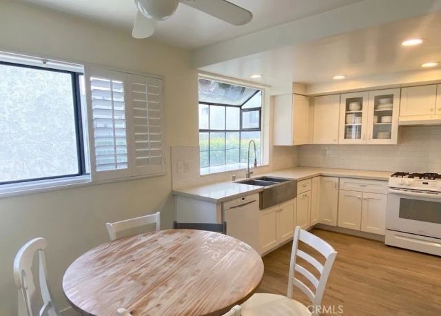 18445 Hatteras 603, Tarzana, CA 91356
