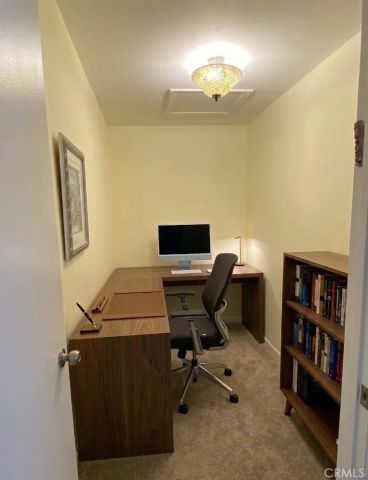 18445 Hatteras 603, Tarzana, CA 91356