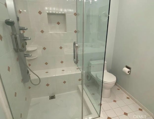 18445 Hatteras 603, Tarzana, CA 91356