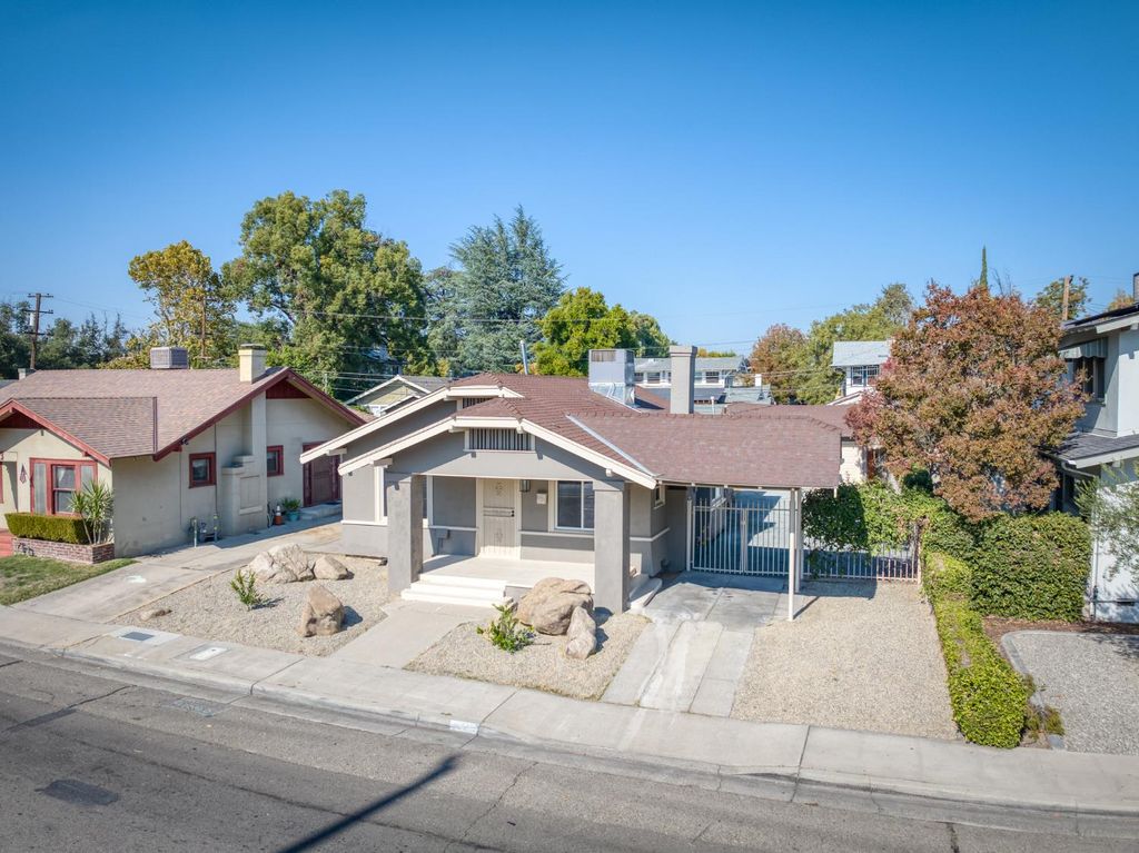Image 38 of property listing at 627 E Mckinley Avenue, Fresno, CA 93728