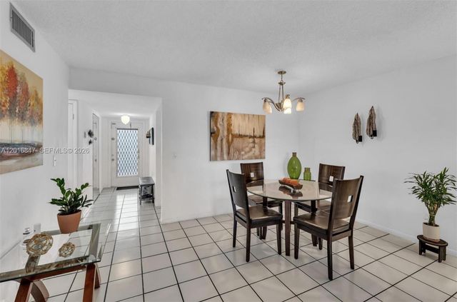 10451 Sunrise Lakes Blvd 205, Sunrise, FL 33322