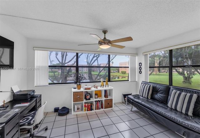 10451 Sunrise Lakes Blvd 205, Sunrise, FL 33322